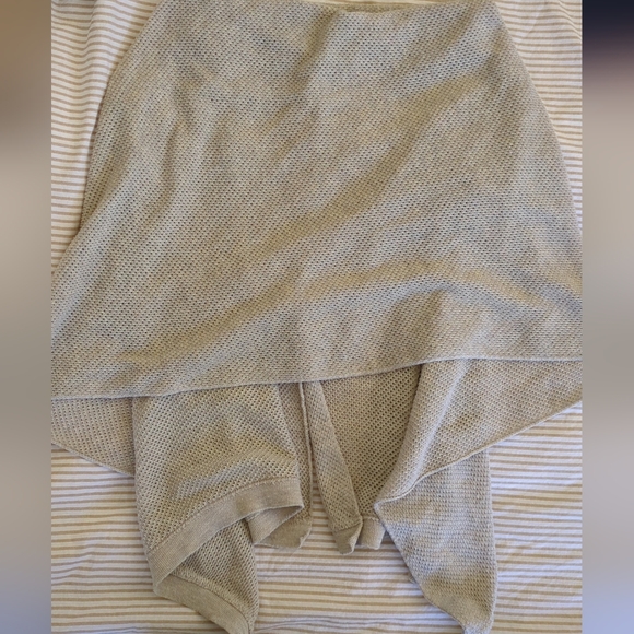 Natural Amma Cocoon Nursing Cover - Picture 1 of 3